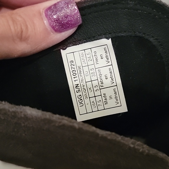 UGG suede knee high boots Size 7.5 - Picture 4 of 16